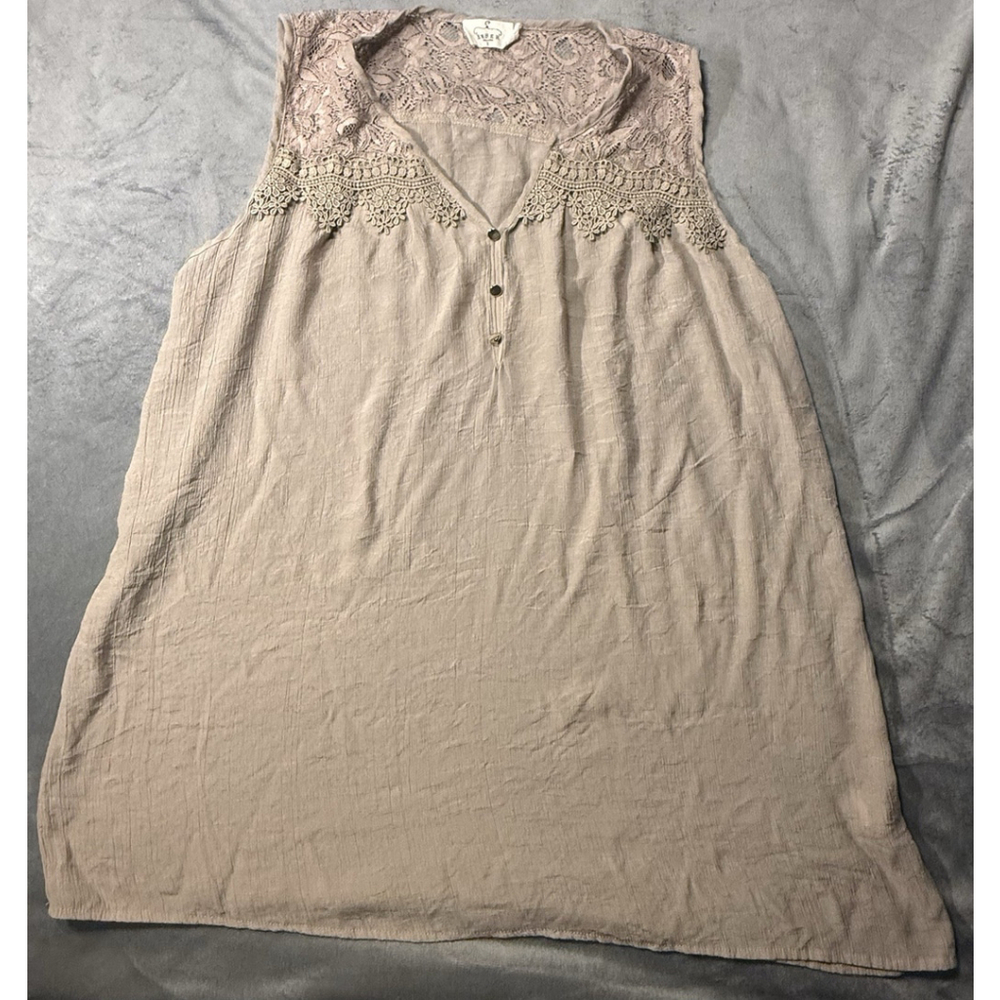 Ember Women's Sleeveless Beige Lace Blouse Size 2XL